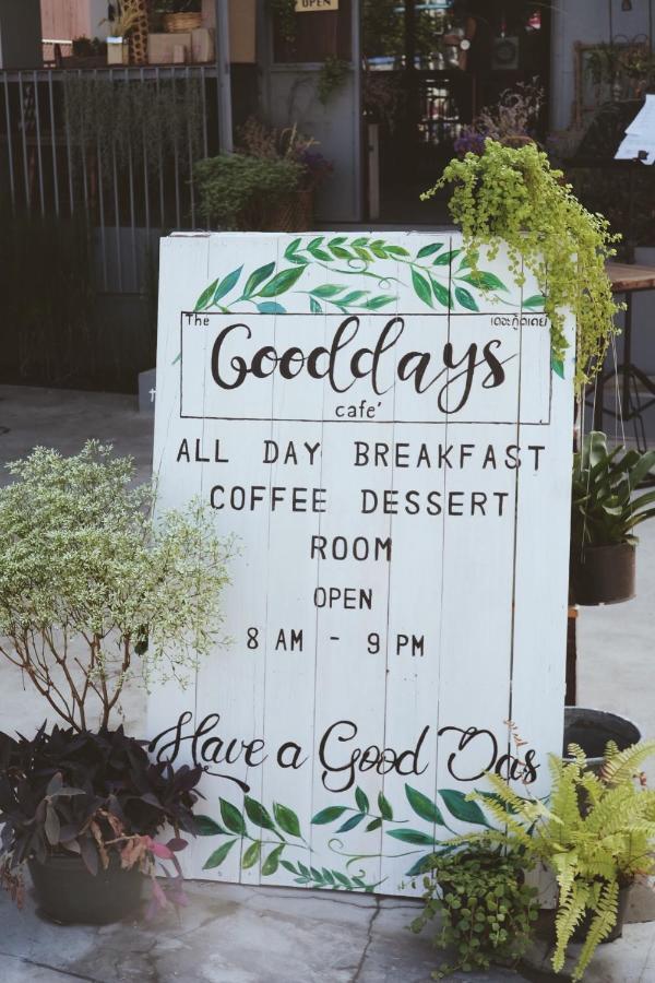 The Good Days Hotel Удон Тани Стая снимка